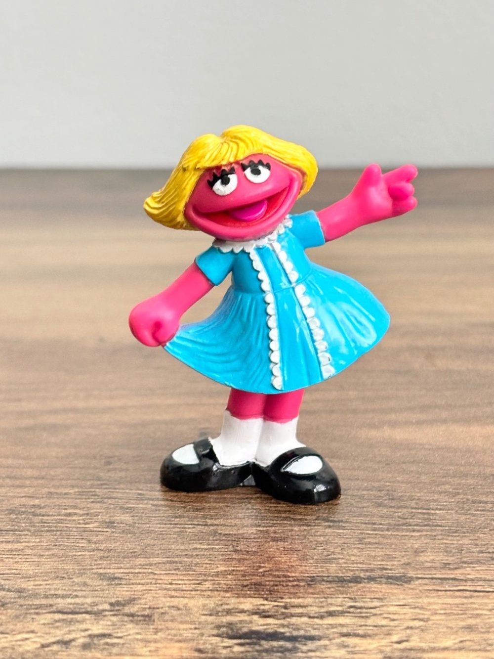 VINTAGE 1997 Sesame Street Prairie Dawn Figure TYCO Preschool Toy Jim Henson PVC